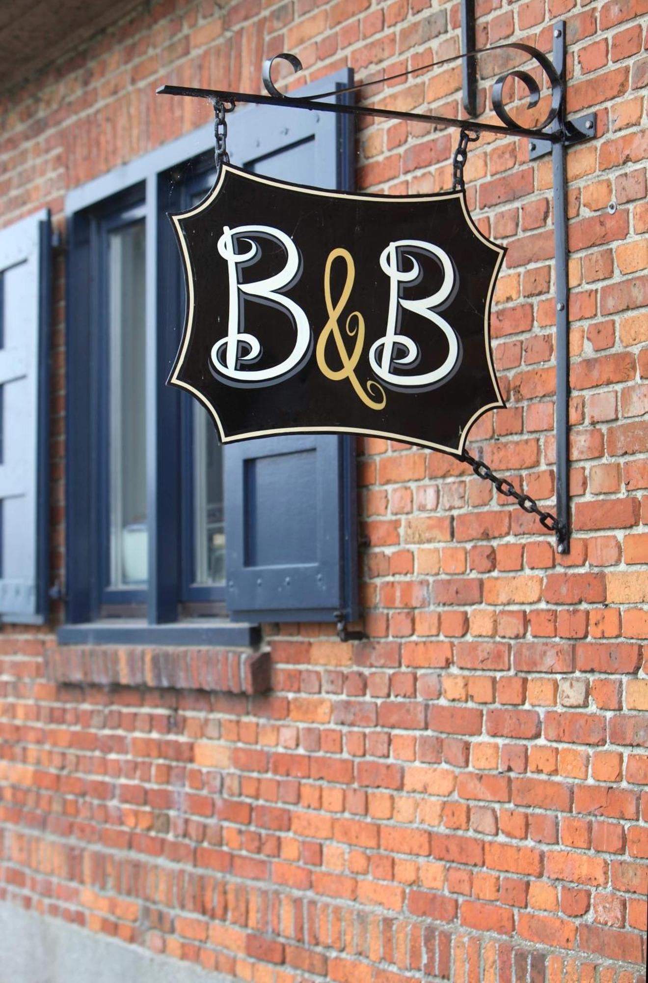 B&B Back2Front Boezinge Værelse billede